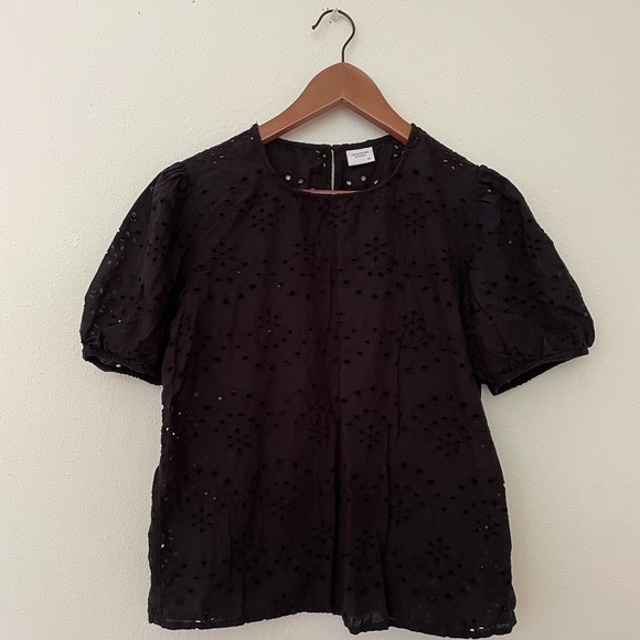 Jaqueline de Yong Tops - 🍓 Jaqueline de Yong Woman’s Top Black eyelet  S 42 (US Size 8)